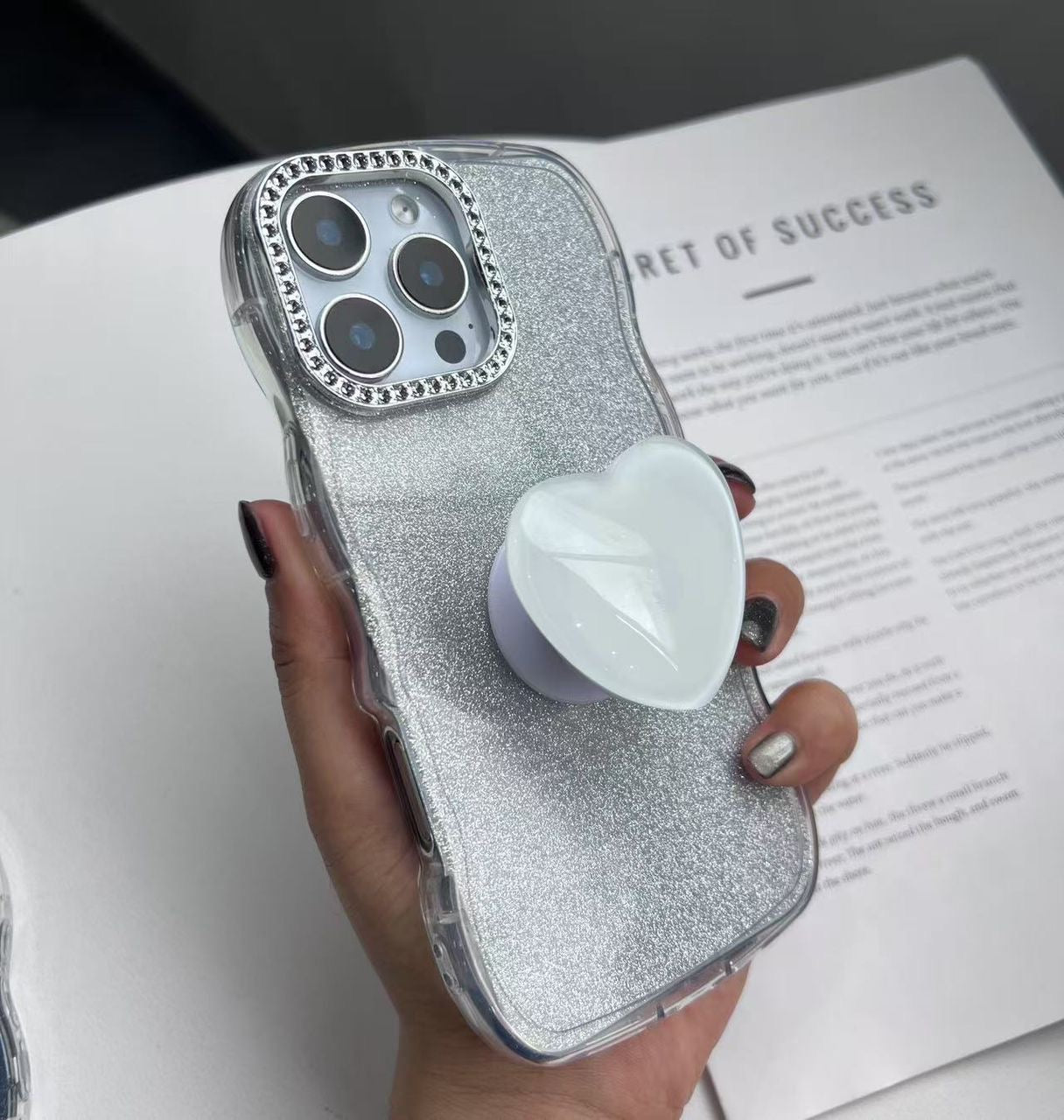 iPhone 13 Pro Max Glitter Cover with Heart Pop Socket