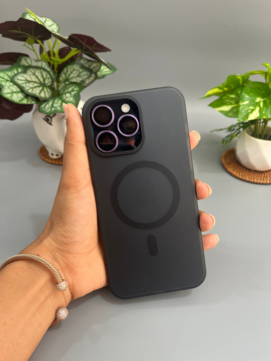 Iphone 15 Pro Max Sand Magsafe Cover