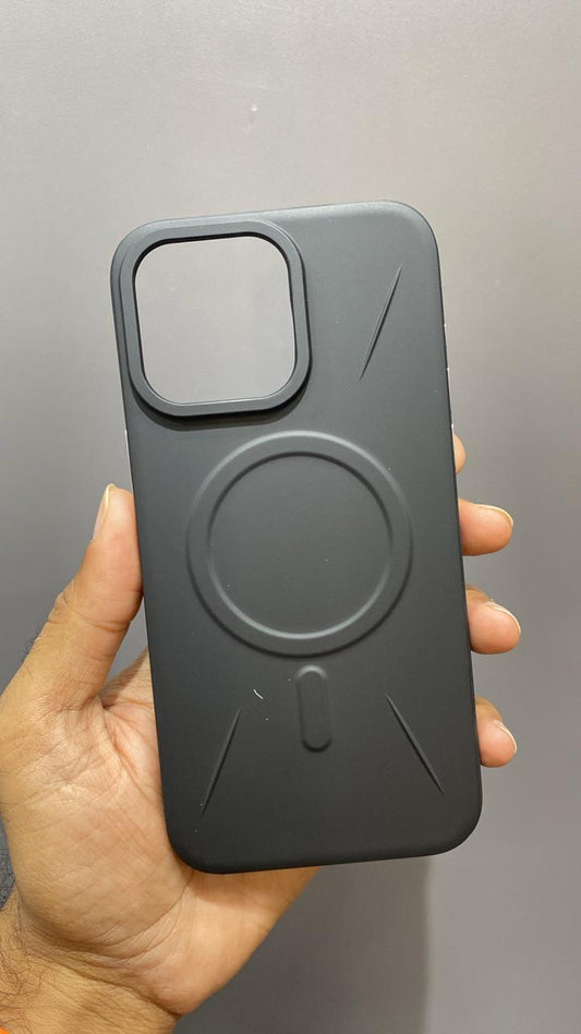 iPhone 15 Pro Max Premium Armor 3D Magsafe Cover