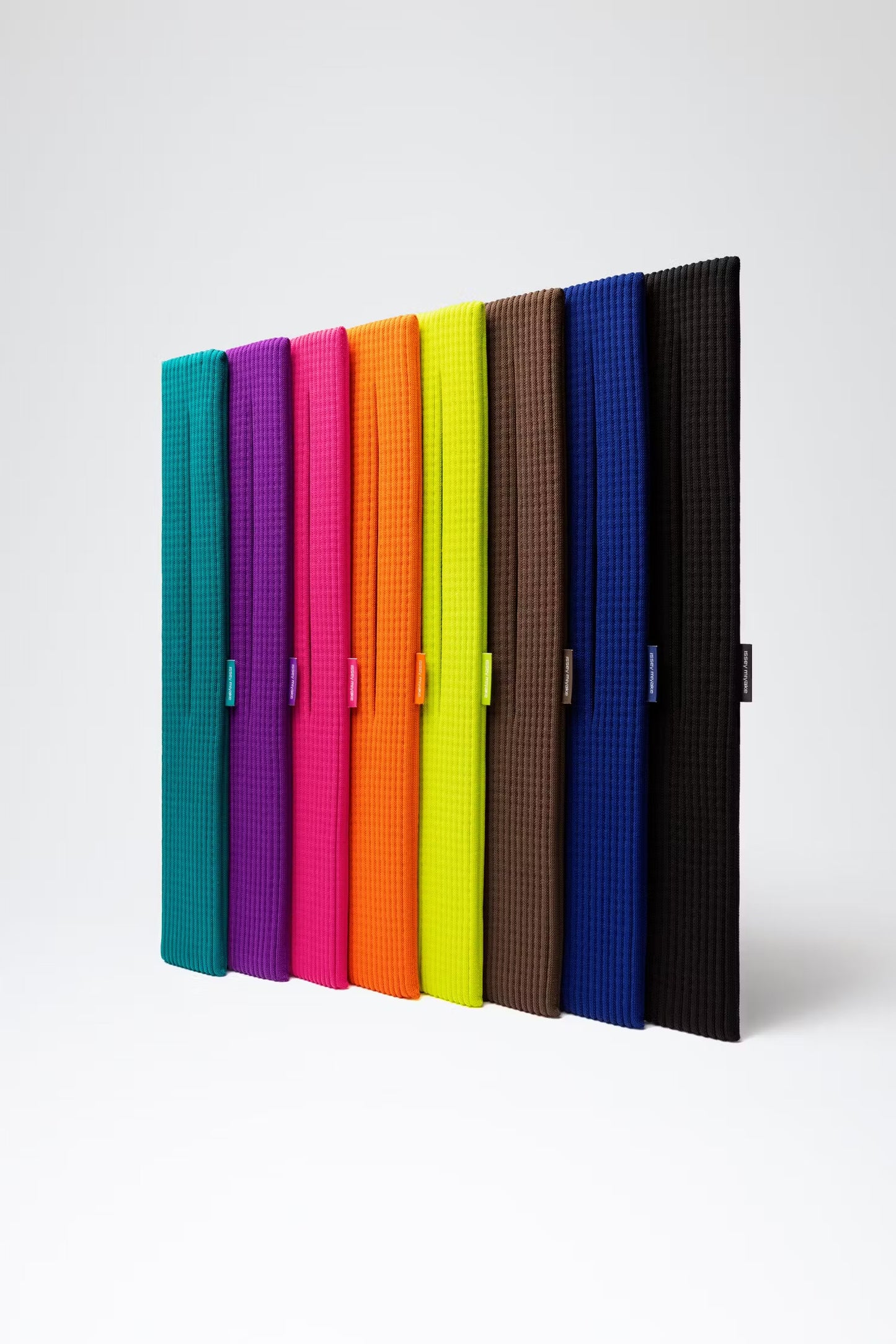 iPhone Pocket - Multifunctional Knitted Storage Bag (80 cm)