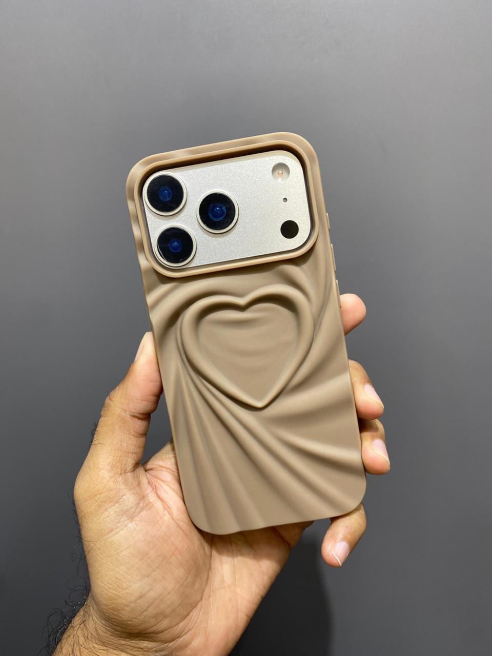 iPhone 17 Pro 3D Heart Design Cover