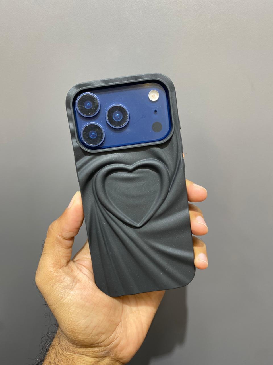iPhone 17 Pro 3D Heart Design Cover
