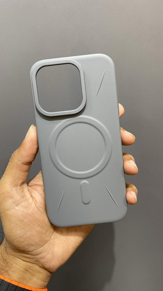 iPhone 15 Pro Premium Armor 3D Magsafe Cover