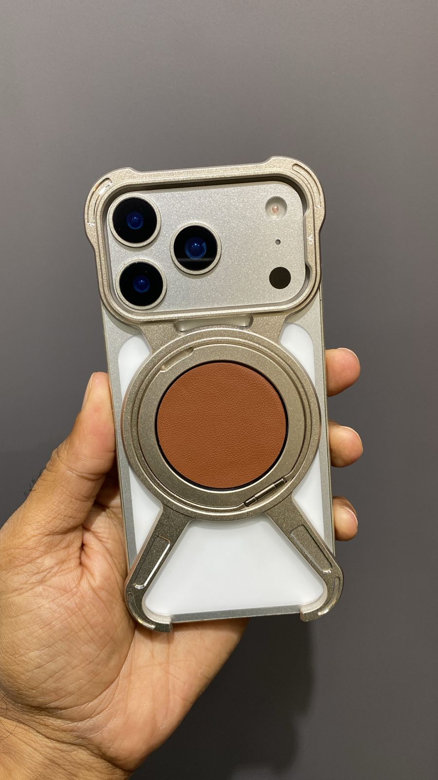 IronOrbit 360° MagSafe Stand Cover