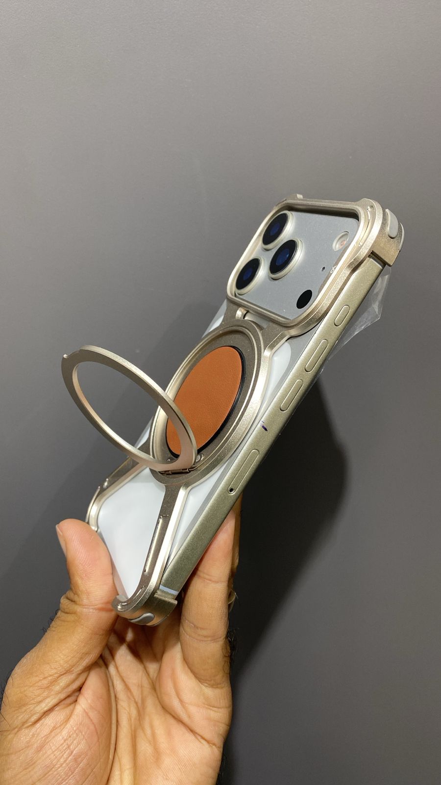IronOrbit 360° MagSafe Stand Cover